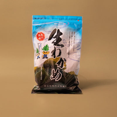 パッケージ入りの塩蔵鳴門わかめ
